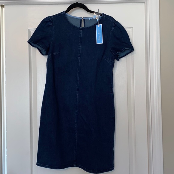 Draper James Dresses & Skirts - Draper James NWT chambray dress - medium wash